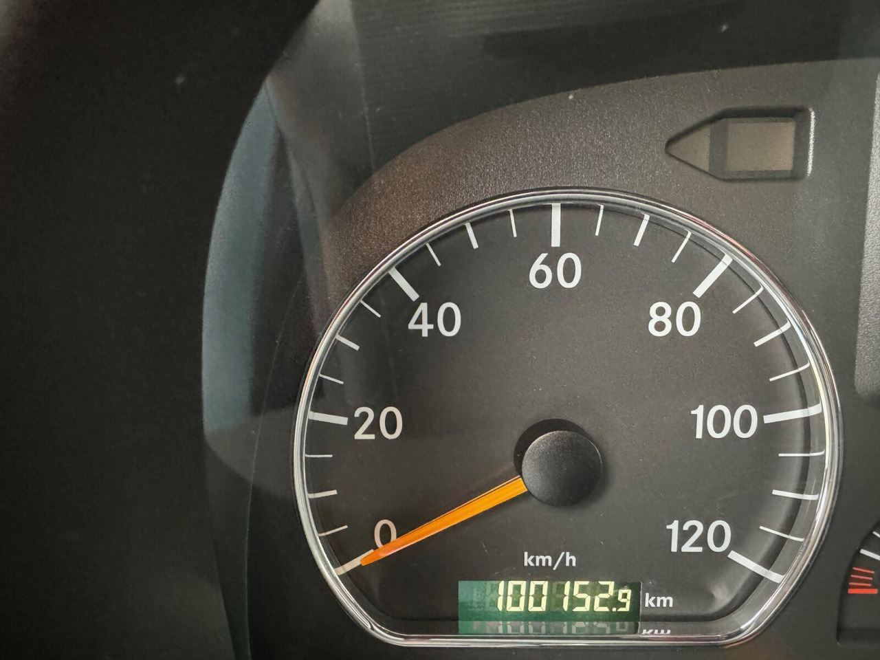 Mercedes-Benz Axor 1833 L 4x2 Axor 1833 L 4x2, Getränkekoffer - Lastbil med skåp: bild 4 Mercedes-Benz Axor 1833 L 4x2 Axor 1833 L 4x2, Getränkekoffer - Lastbil med skåp: bild 4