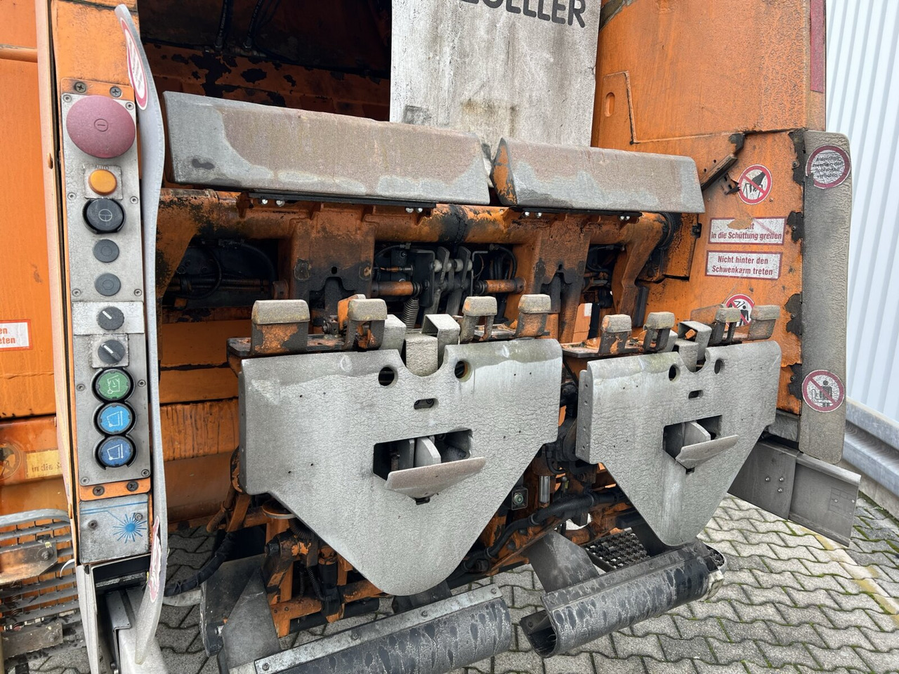 Mercedes-Benz Econic 2629 LL 6x2/4 NLA Econic 2629 LL 6x2/4 NLA, EEV, Lenkachse, Haller X2C, Zöller-Schüttung - Sopbil: bild 4 Mercedes-Benz Econic 2629 LL 6x2/4 NLA Econic 2629 LL 6x2/4 NLA, EEV, Lenkachse, Haller X2C, Zöller-Schüttung - Sopbil: bild 4