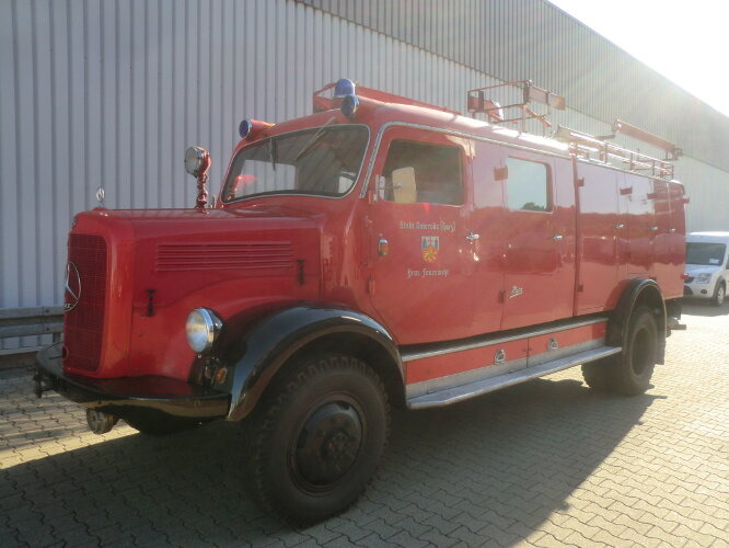 Mercedes-Benz - LAF 311 4x4 LAF 311 4x4 LF16, Feuerwehr - Släck/ Räddningsvagn: bild 1 Mercedes-Benz - LAF 311 4x4 LAF 311 4x4 LF16, Feuerwehr - Släck/ Räddningsvagn: bild 1