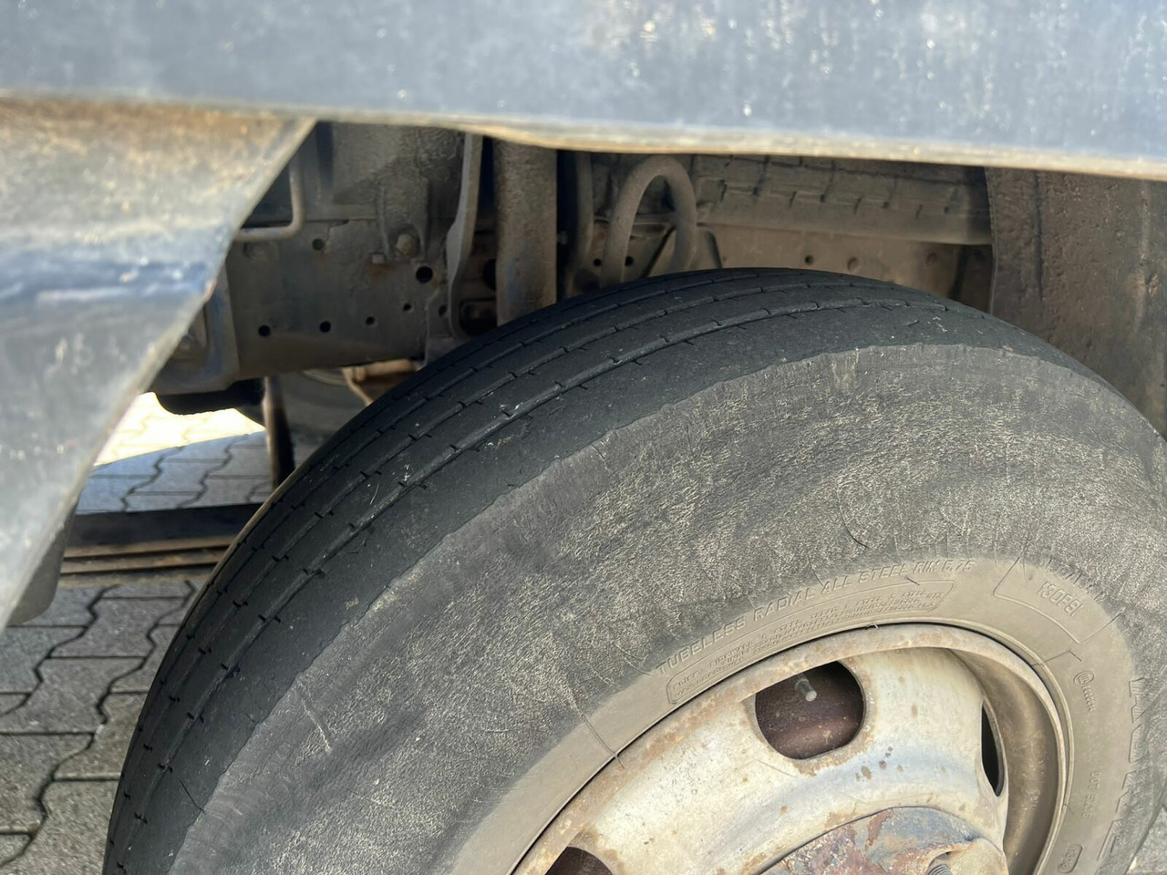 Mercedes-Benz LK 817 4x2 LK 817 4x2/37, City-Abroller, 6-Zylinder Motor - Lastväxlare lastbil: bild 4 Mercedes-Benz LK 817 4x2 LK 817 4x2/37, City-Abroller, 6-Zylinder Motor - Lastväxlare lastbil: bild 4