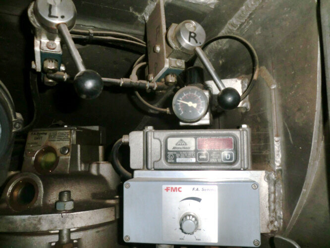 Mercedes-Benz SK 1824 L 4x2 SK 1824 L 4x2, Esterer Tankaufbau ca. 13.100l, 2 Kammern - Tankbil: bild 5 Mercedes-Benz SK 1824 L 4x2 SK 1824 L 4x2, Esterer Tankaufbau ca. 13.100l, 2 Kammern - Tankbil: bild 5