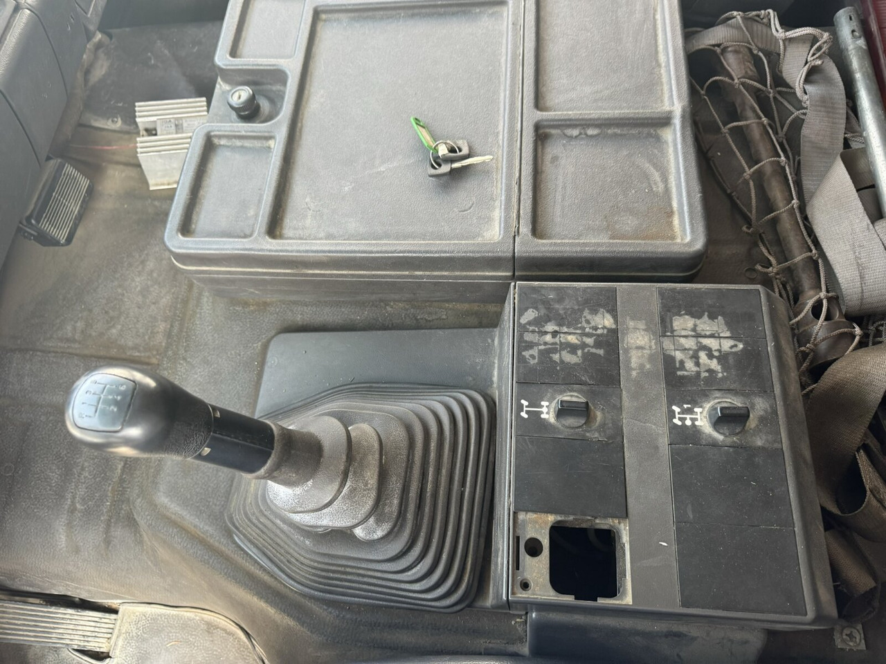 Mercedes-Benz SK 1827L 4x2 SK 1827L 4x2 - Flakbil: bild 4 Mercedes-Benz SK 1827L 4x2 SK 1827L 4x2 - Flakbil: bild 4