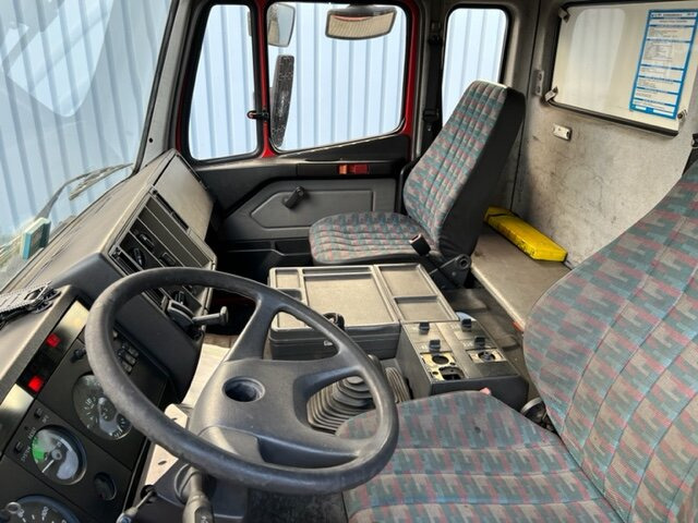 Mercedes-Benz SK II 25/2634 K 6x4 SK II 25/2634 K 6x4, Stahlmulde ca. 13m³ - Dumper: bild 4 Mercedes-Benz SK II 25/2634 K 6x4 SK II 25/2634 K 6x4, Stahlmulde ca. 13m³ - Dumper: bild 4