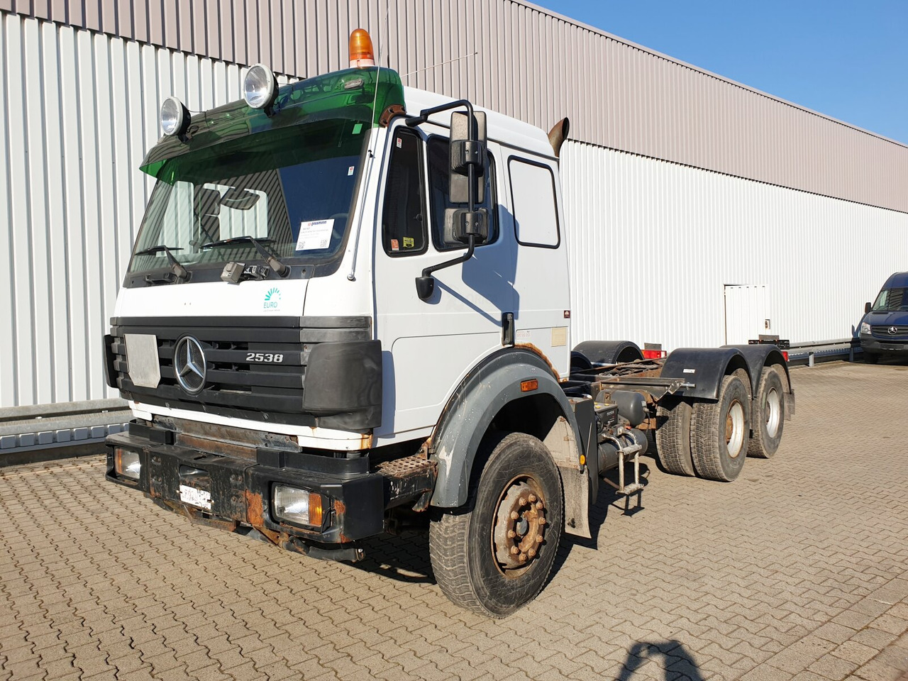 Mercedes-Benz SK II 25/2638 K 6x4 SK II 25/2638 K 6x4, V8, Retarder, 2x Nebenantrieb - Chassi lastbil: bild 1 Mercedes-Benz SK II 25/2638 K 6x4 SK II 25/2638 K 6x4, V8, Retarder, 2x Nebenantrieb - Chassi lastbil: bild 1