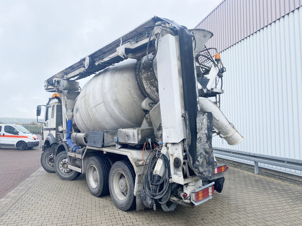 Betongbil Mercedes-Benz SK II 3234 B 8x4/4 SK II 3234 B 8x4/4, LT Betonmischer, Förderband, Funk, 9cbm: bild 13 Betongbil Mercedes-Benz SK II 3234 B 8x4/4 SK II 3234 B 8x4/4, LT Betonmischer, Förderband, Funk, 9cbm: bild 13