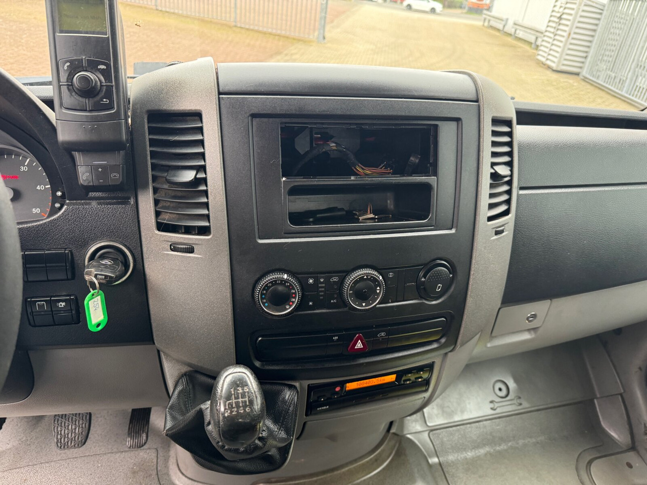 Mercedes-Benz Sprinter 310 CDI 4x2 Doka Sprinter 310 CDI 4x2 Doka, Hinterkipper - Dumper: bild 4 Mercedes-Benz Sprinter 310 CDI 4x2 Doka Sprinter 310 CDI 4x2 Doka, Hinterkipper - Dumper: bild 4