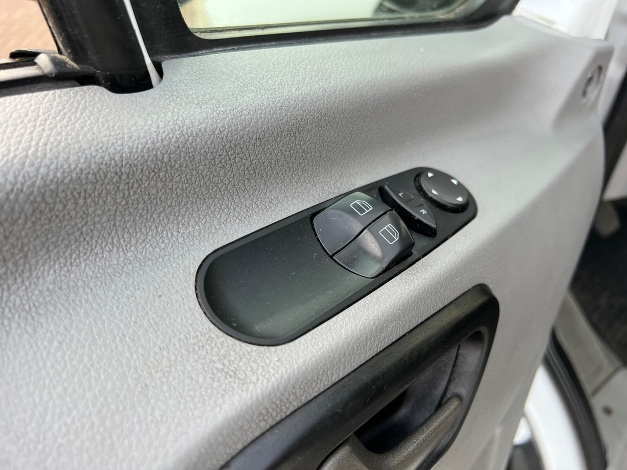 Mercedes-Benz Sprinter 313 CDI 4x2 Sprinter 313 CDI 4x2, 5x Vorhanden! - Volymskåp: bild 5 Mercedes-Benz Sprinter 313 CDI 4x2 Sprinter 313 CDI 4x2, 5x Vorhanden! - Volymskåp: bild 5