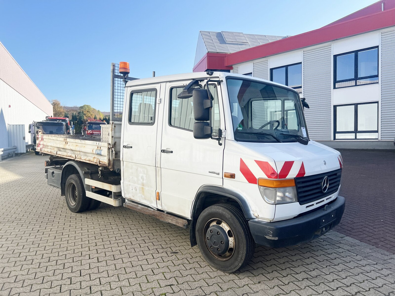 Mercedes-Benz Vario 816 D 4x2 Doka Vario 816 D 4x2 Doka, 2x AHK, Meiller Kipper - Tippbil lastbil: bild 2 Mercedes-Benz Vario 816 D 4x2 Doka Vario 816 D 4x2 Doka, 2x AHK, Meiller Kipper - Tippbil lastbil: bild 2