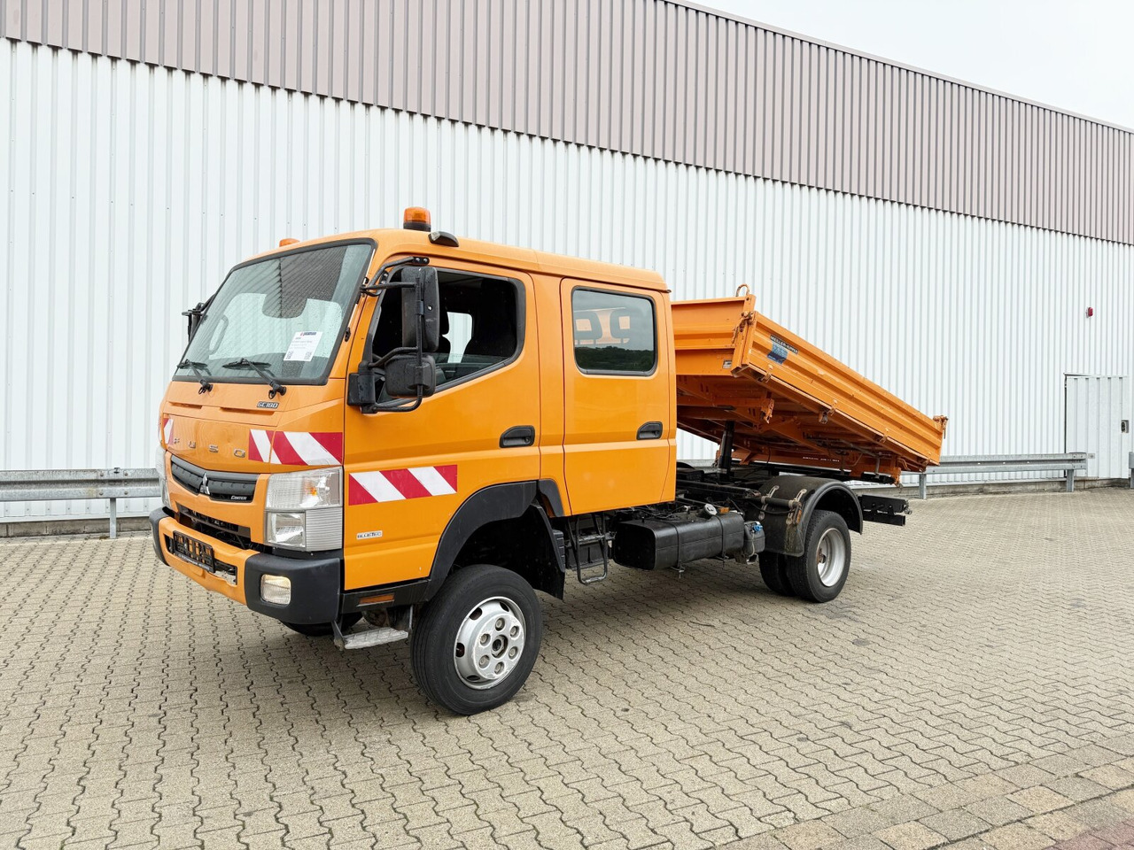 Mitsubishi Fuso 6C18D 4x4 Doka Fuso 6C18D 4x4 Doka - Tippbil lastbil: bild 1 Mitsubishi Fuso 6C18D 4x4 Doka Fuso 6C18D 4x4 Doka - Tippbil lastbil: bild 1