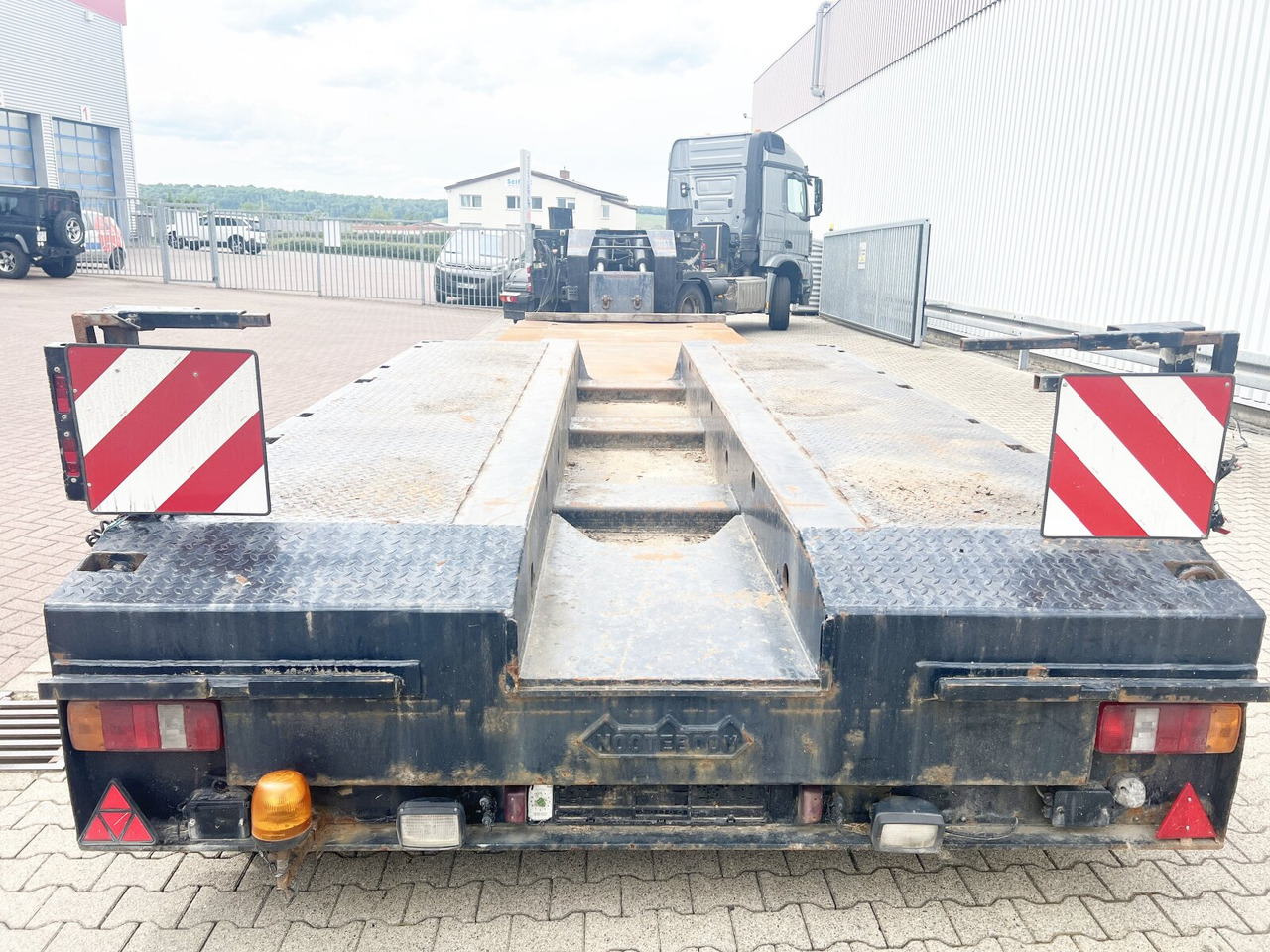Nooteboom Euro-54-03 Euro-54-03, Schwanenhals abfahrbar, Hydr. Zwangsgelenkt - Låg lastare semitrailer: bild 3 Nooteboom Euro-54-03 Euro-54-03, Schwanenhals abfahrbar, Hydr. Zwangsgelenkt - Låg lastare semitrailer: bild 3
