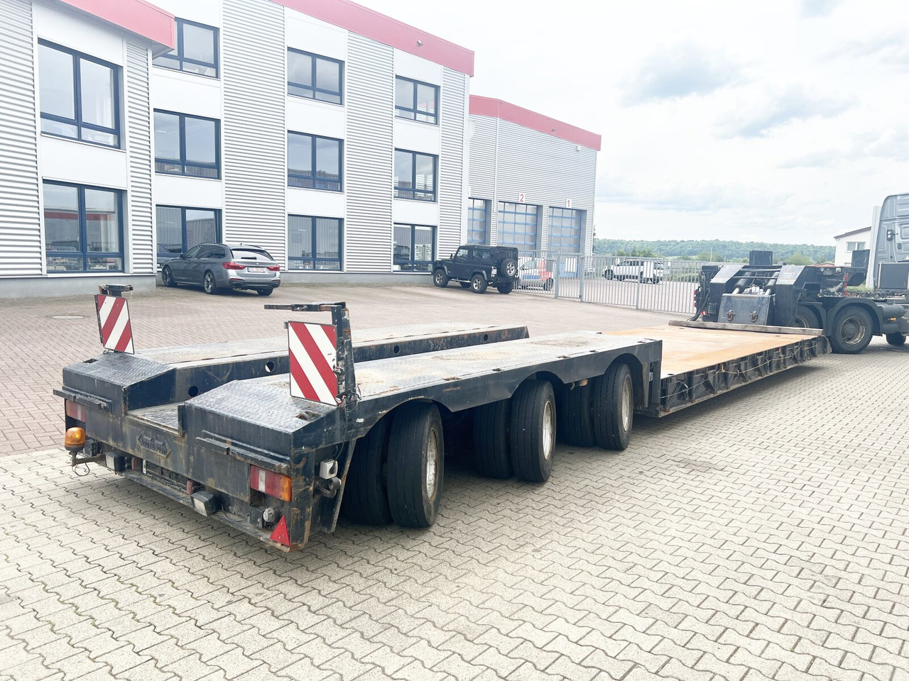 Nooteboom Euro-54-03 Euro-54-03, Schwanenhals abfahrbar, Hydr. Zwangsgelenkt - Låg lastare semitrailer: bild 2 Nooteboom Euro-54-03 Euro-54-03, Schwanenhals abfahrbar, Hydr. Zwangsgelenkt - Låg lastare semitrailer: bild 2