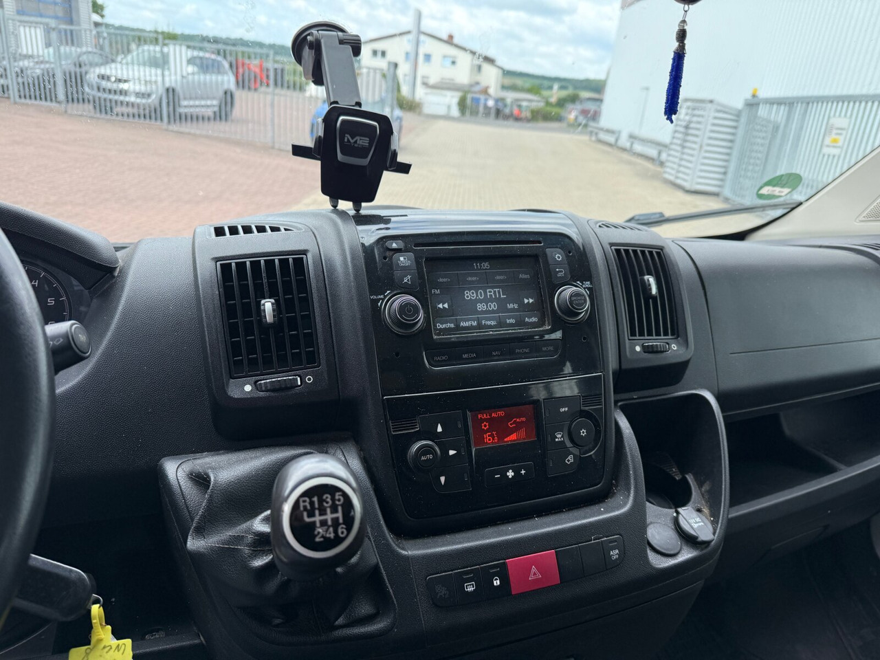 Peugeot Boxer 4x2 Doka Boxer 4x2 Doka - Transportbil med flak, Dubbelhytt transportbil: bild 3 Peugeot Boxer 4x2 Doka Boxer 4x2 Doka - Transportbil med flak, Dubbelhytt transportbil: bild 3