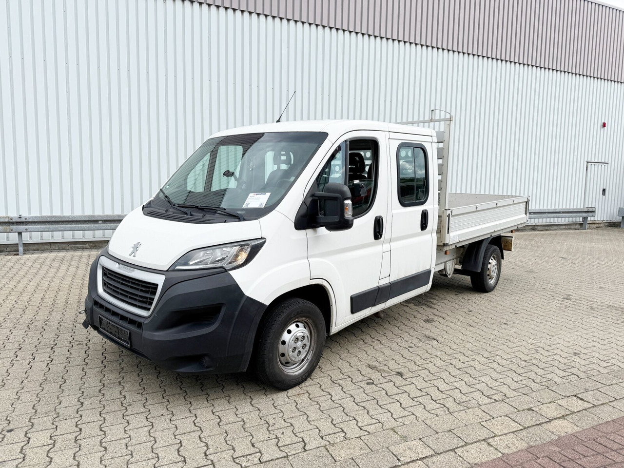 Peugeot Boxer 4x2 Doka Boxer 4x2 Doka - Transportbil med flak, Dubbelhytt transportbil: bild 1 Peugeot Boxer 4x2 Doka Boxer 4x2 Doka - Transportbil med flak, Dubbelhytt transportbil: bild 1