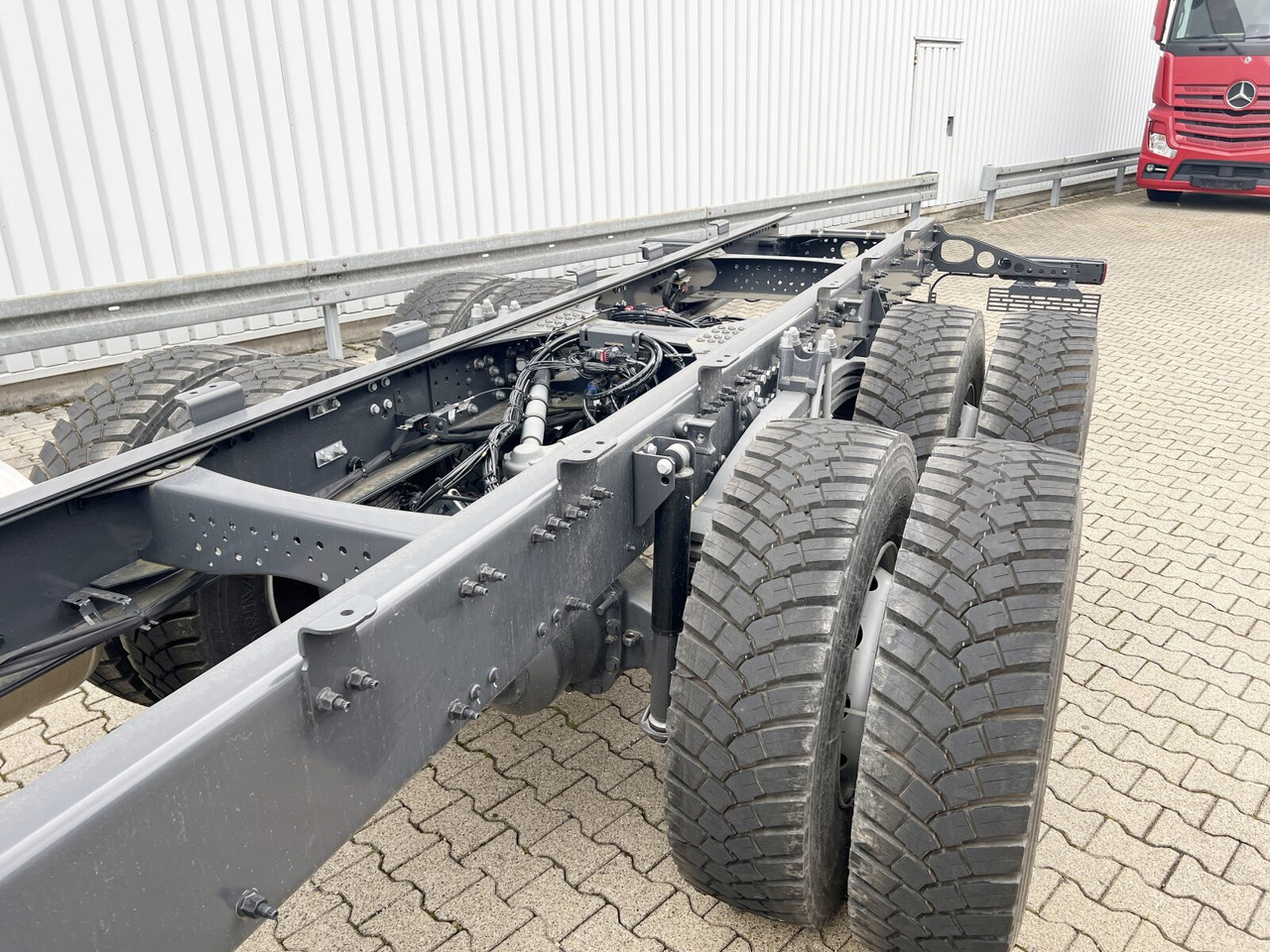 Renault C 480 8x4 C 480 8x4 - Lastväxlare lastbil: bild 2 Renault C 480 8x4 C 480 8x4 - Lastväxlare lastbil: bild 2