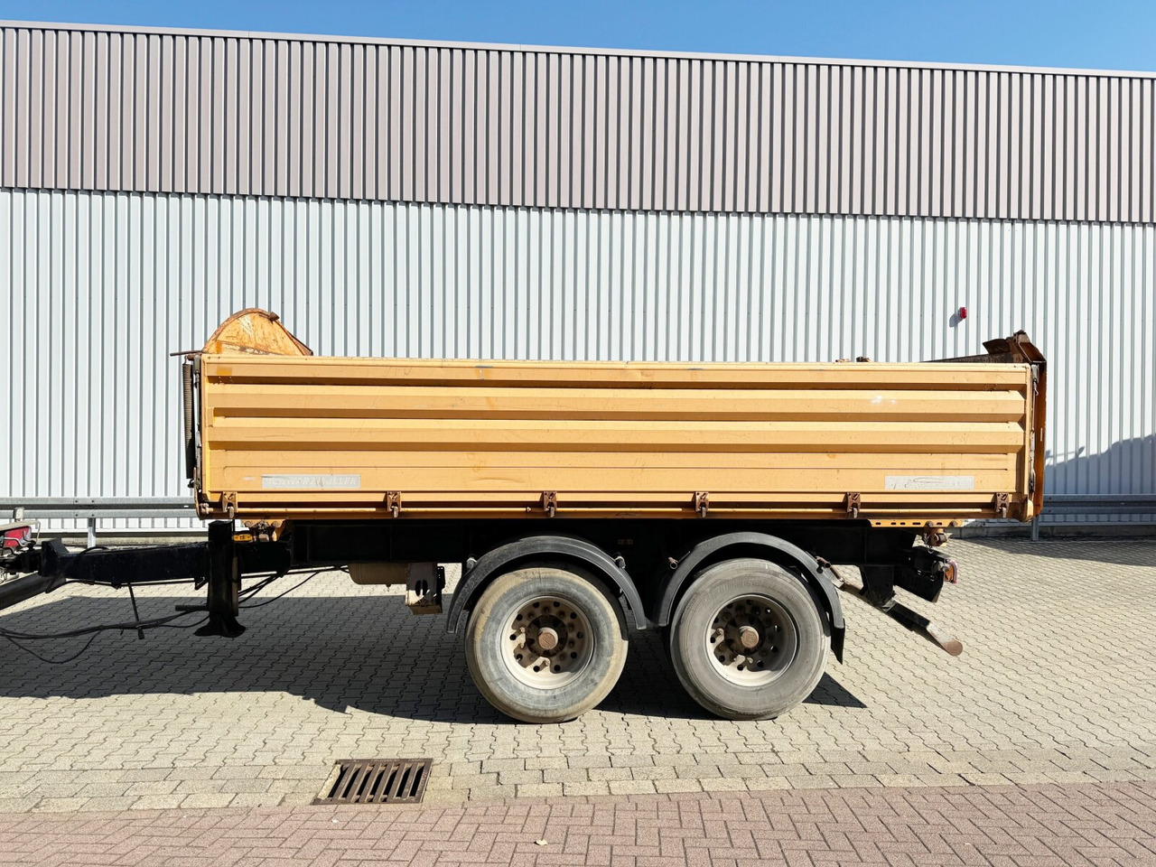 Schwarzmüller TKA 18 TKA 18, Alu-Bordwände, ca. 11m³ - Tippsläp: bild 4 Schwarzmüller TKA 18 TKA 18, Alu-Bordwände, ca. 11m³ - Tippsläp: bild 4