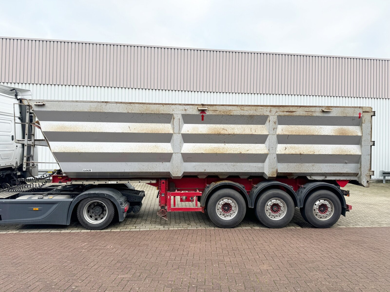 Lück SKF 35 LÜCK SKF 35, Stahlmulde ca. 37m³, Liftachse - Semitrailer: bild 4 Lück SKF 35 LÜCK SKF 35, Stahlmulde ca. 37m³, Liftachse - Semitrailer: bild 4