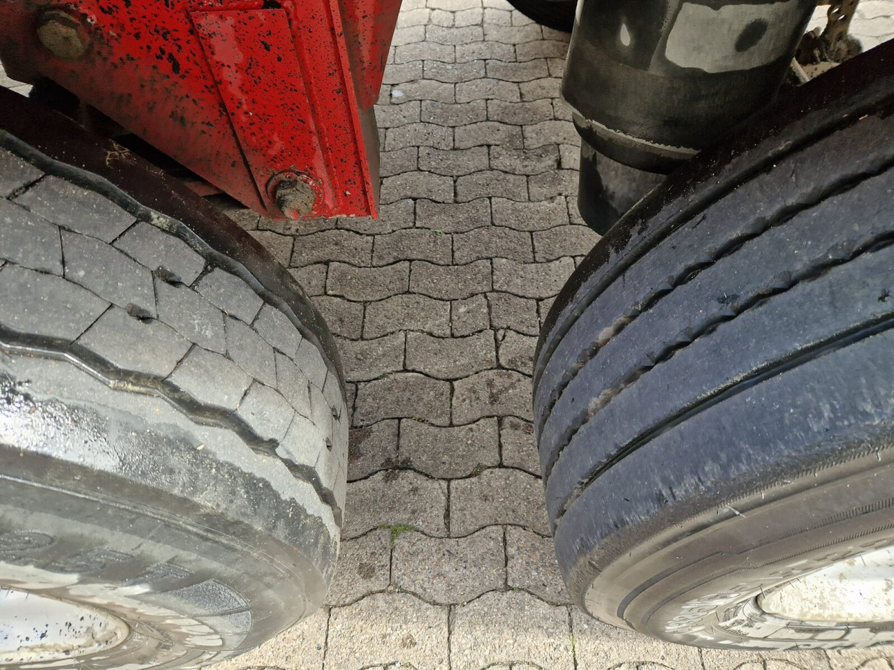 Meierling MSK 24 MSK 24 Voll-Alu Iso-Kastenmulde, ca. 25m³, 2x vorhanden - Semitrailer: bild 2 Meierling MSK 24 MSK 24 Voll-Alu Iso-Kastenmulde, ca. 25m³, 2x vorhanden - Semitrailer: bild 2