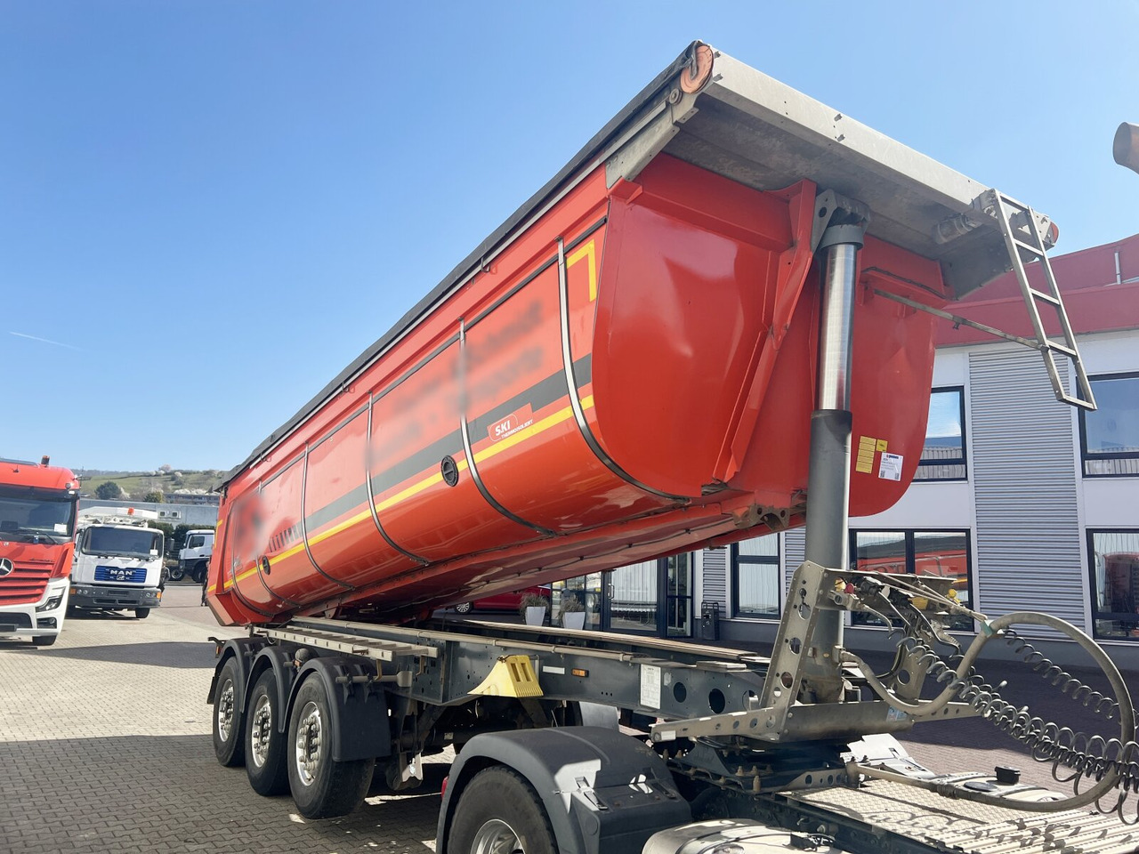 Semitrailer Schmitz Cargobull SKI 24 SL 7.2 SKI 24 SL 7.2, Thermo-Stahlmulde ca. 24m³, Liftachse, E-Verdeck: bild 10 Semitrailer Schmitz Cargobull SKI 24 SL 7.2 SKI 24 SL 7.2, Thermo-Stahlmulde ca. 24m³, Liftachse, E-Verdeck: bild 10