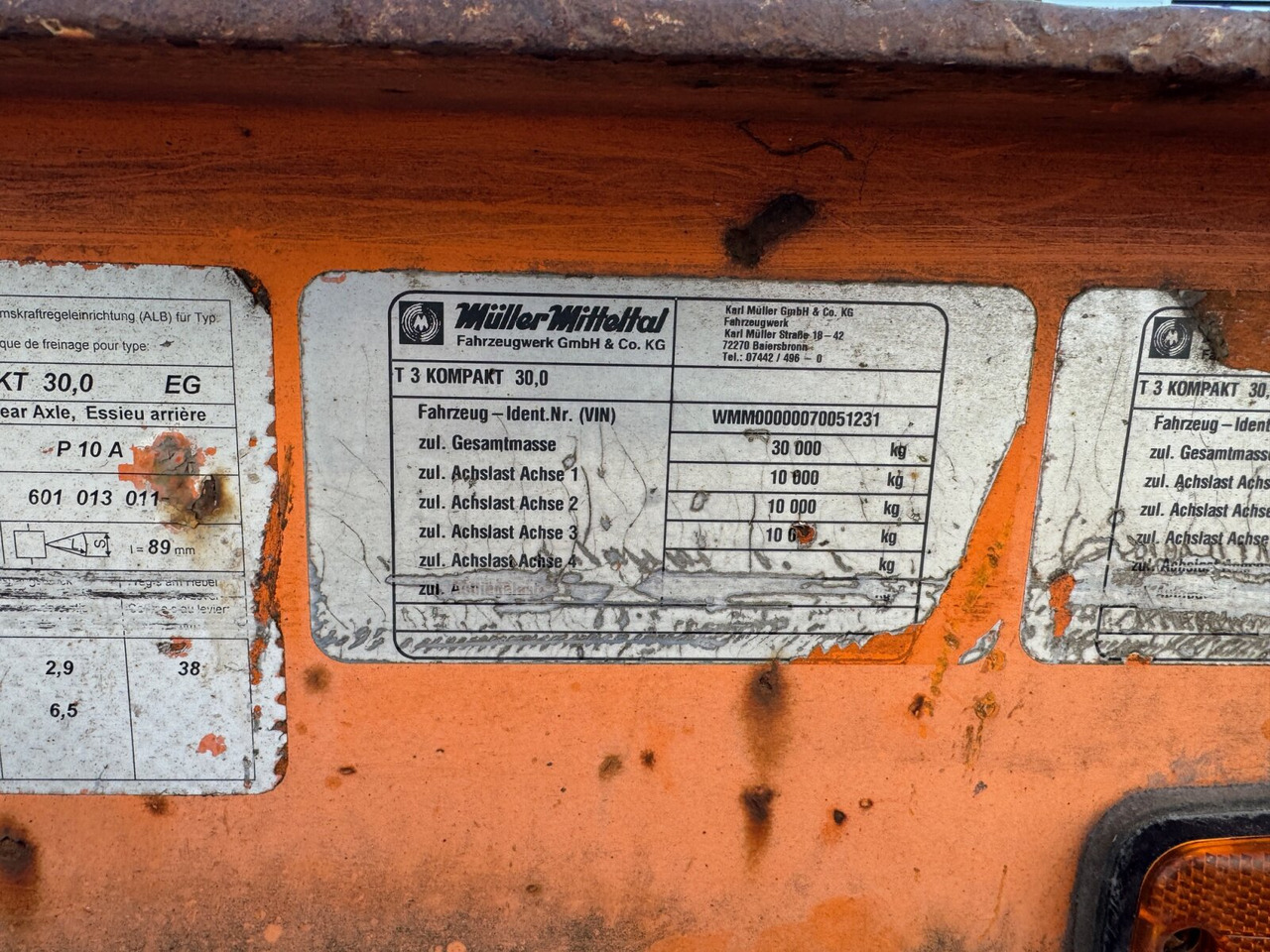 T 3 Kompakt 30,0 T 3 Kompakt 30,0, Hydr. Rampen, Verbr. auf 3m - Låg lastare trailer: bild 5 T 3 Kompakt 30,0 T 3 Kompakt 30,0, Hydr. Rampen, Verbr. auf 3m - Låg lastare trailer: bild 5