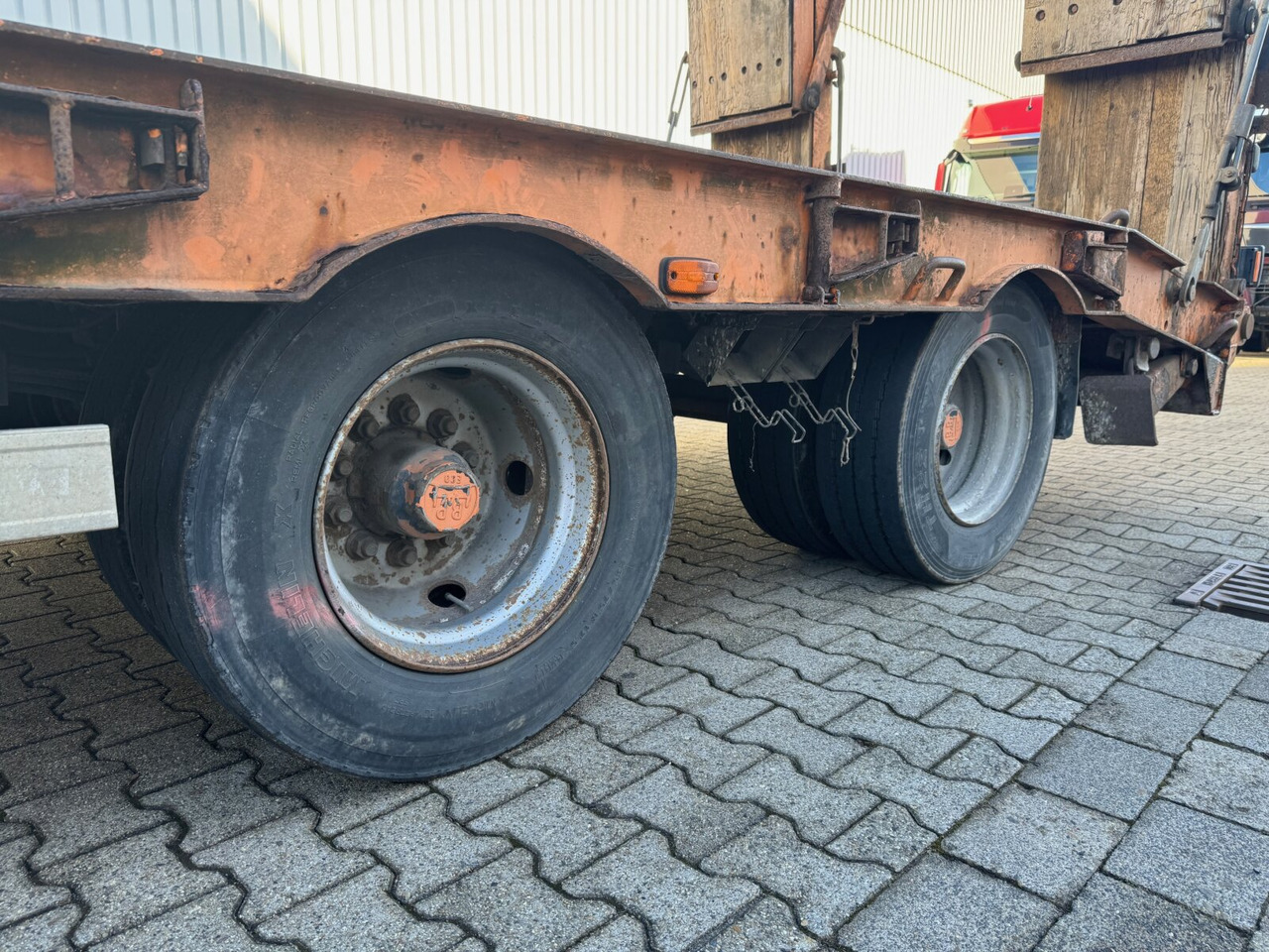 T 3 Kompakt 30,0 T 3 Kompakt 30,0, Hydr. Rampen, Verbr. auf 3m - Låg lastare trailer: bild 2 T 3 Kompakt 30,0 T 3 Kompakt 30,0, Hydr. Rampen, Verbr. auf 3m - Låg lastare trailer: bild 2