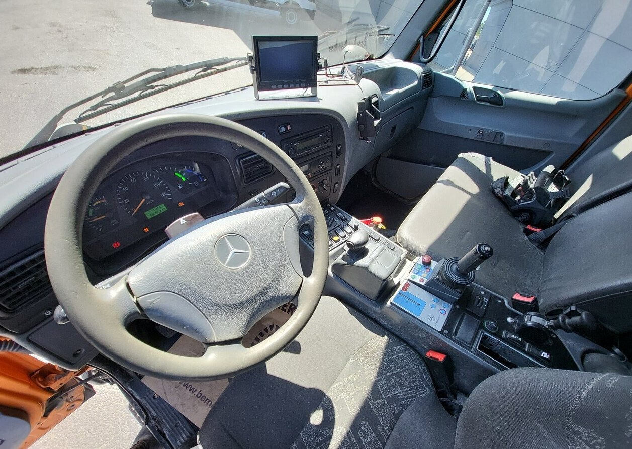 Unimog U 20 4x4 U 20 4x4, Zapfwelle, Kran Hiab 022D-3 HiDuo, Funk - Transportbil: bild 3 Unimog U 20 4x4 U 20 4x4, Zapfwelle, Kran Hiab 022D-3 HiDuo, Funk - Transportbil: bild 3