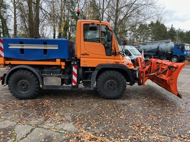 Unimog U 300 4x4 U 300 405/10 4x4, Kommunalhydraulik, WSK - Transportbil: bild 4 Unimog U 300 4x4 U 300 405/10 4x4, Kommunalhydraulik, WSK - Transportbil: bild 4