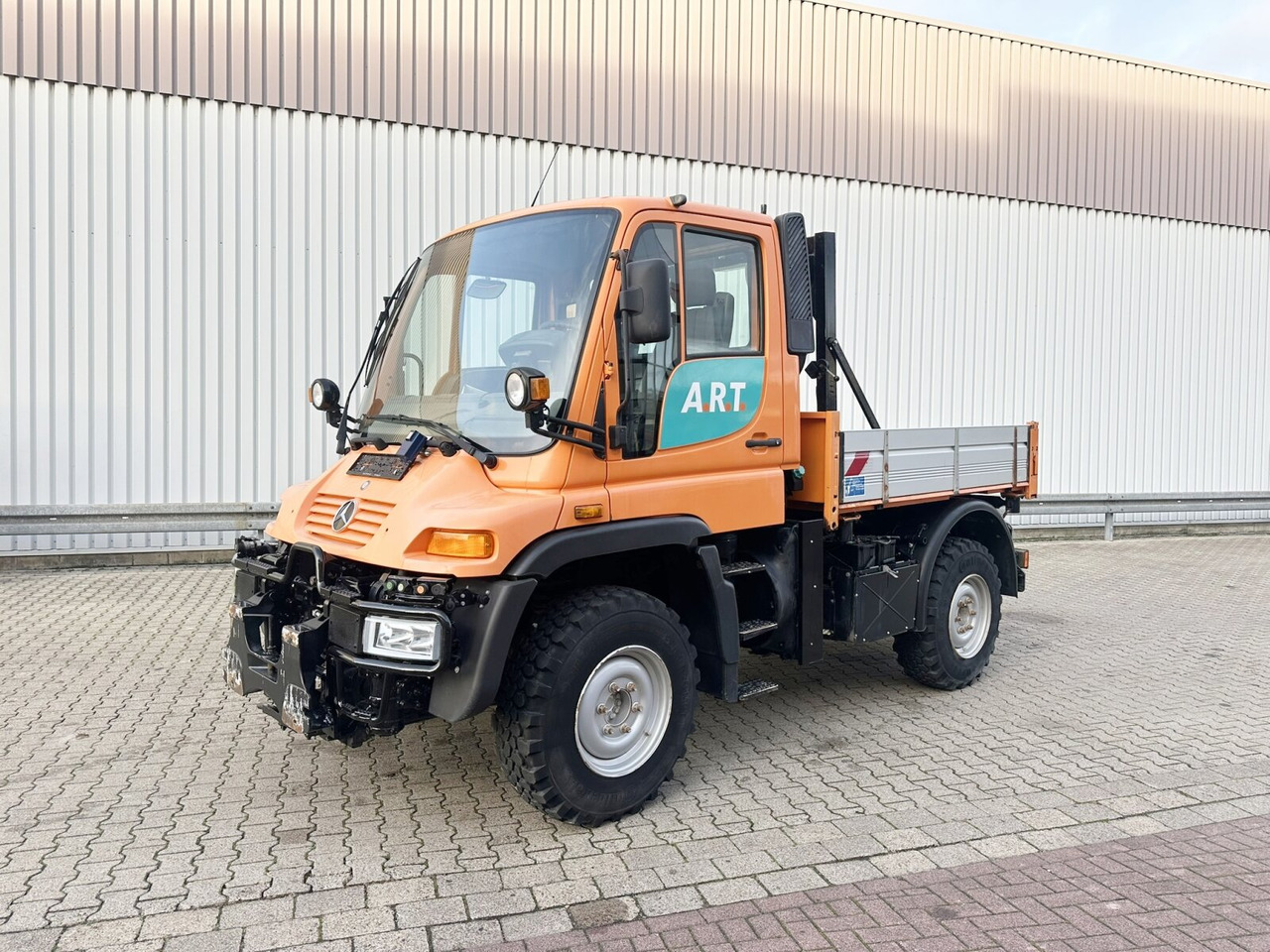 Unimog U300 405/10 4x4 U300 405/10 4x4, Kommunalhydraulik, Frontzapfwelle, Kipper - Transportbil: bild 1 Unimog U300 405/10 4x4 U300 405/10 4x4, Kommunalhydraulik, Frontzapfwelle, Kipper - Transportbil: bild 1