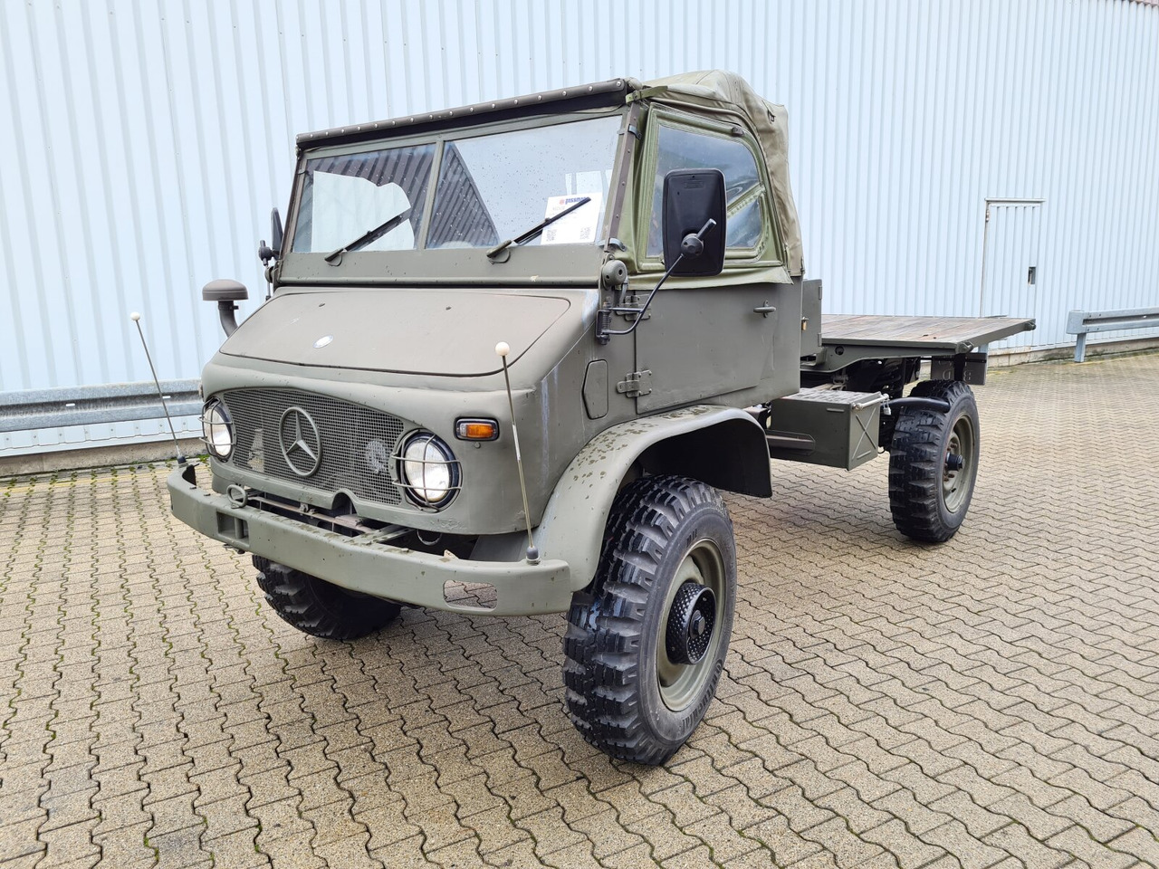 Unimog 404 4x4 S Cabrio 404 4x4 S Cabrio, Benziner - Flakbil: bild 1 Unimog 404 4x4 S Cabrio 404 4x4 S Cabrio, Benziner - Flakbil: bild 1