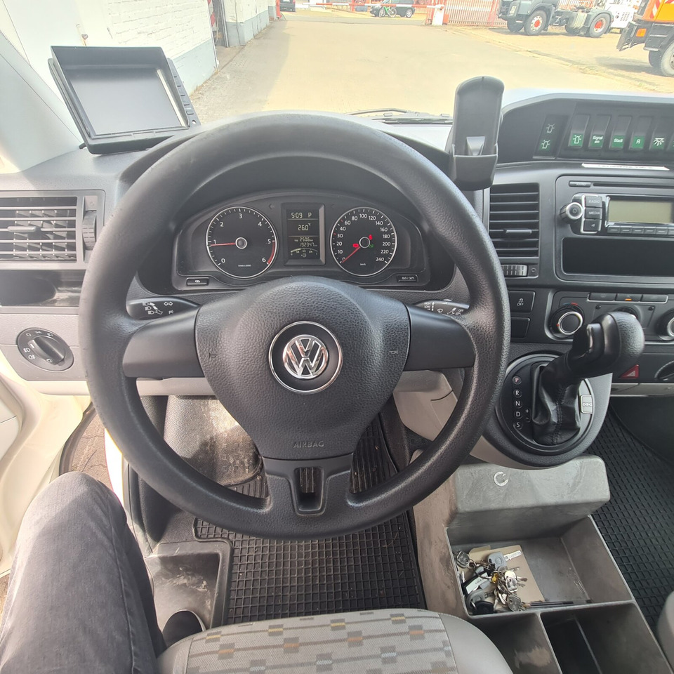 Volkswagen T5 2.0 TDI T5 2.0 TDI, Krankenwagen - Ambulans: bild 4 Volkswagen T5 2.0 TDI T5 2.0 TDI, Krankenwagen - Ambulans: bild 4