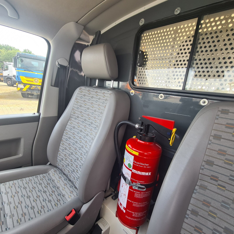 Volkswagen T5 2.0 TDI T5 2.0 TDI, Krankenwagen - Ambulans: bild 2 Volkswagen T5 2.0 TDI T5 2.0 TDI, Krankenwagen - Ambulans: bild 2