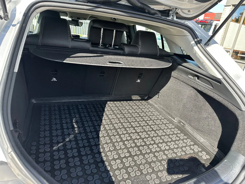 Mercedes-Benz CLA-Klasse 200 D - SHOOTING BRAKE + STANDKLIMA + NAVI - Personbil: bild 4 Mercedes-Benz CLA-Klasse 200 D - SHOOTING BRAKE + STANDKLIMA + NAVI - Personbil: bild 4