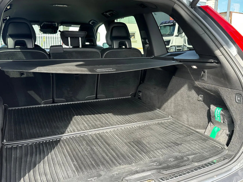 Volvo XC90 B5 AWD + R-DESIGN + FULL LEATHER + 360 CAMERA + NAVI + AHK + HARMAN KARDON - SUV: bild 4 Volvo XC90 B5 AWD + R-DESIGN + FULL LEATHER + 360 CAMERA + NAVI + AHK + HARMAN KARDON - SUV: bild 4