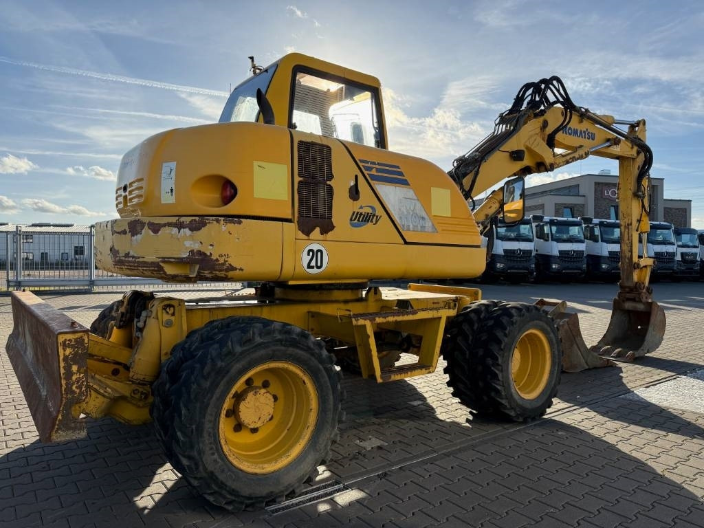 Komatsu PW 110 - Grävmaskin på däck: bild 5 Komatsu PW 110 - Grävmaskin på däck: bild 5