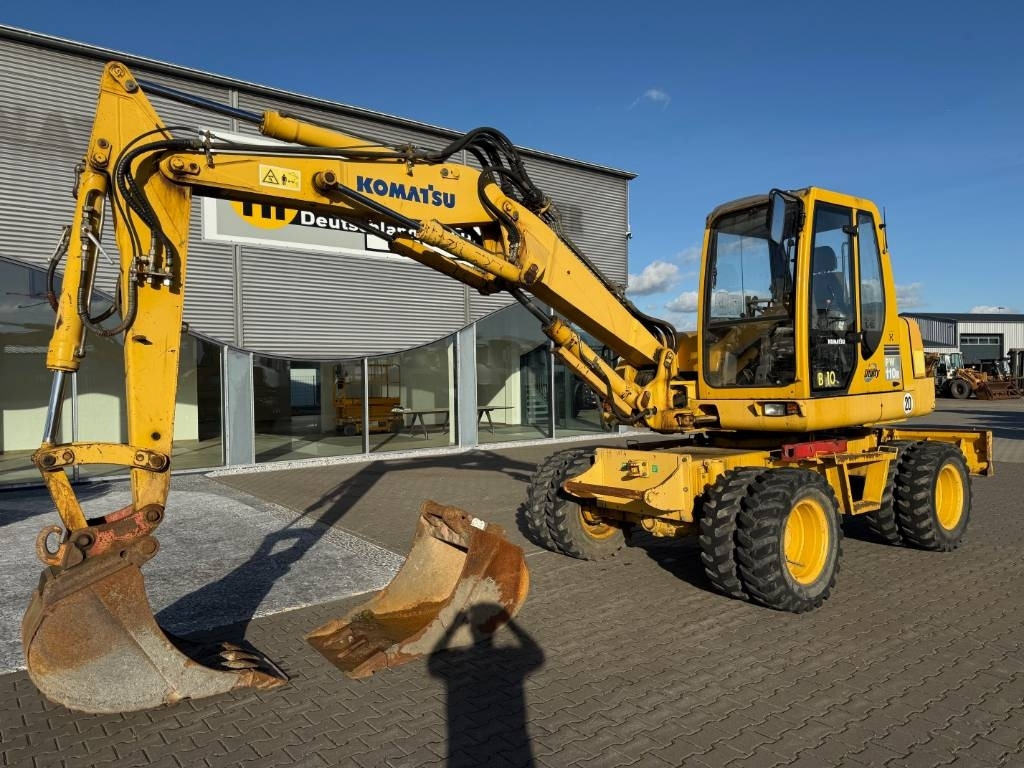 Komatsu PW 110 - Grävmaskin på däck: bild 2 Komatsu PW 110 - Grävmaskin på däck: bild 2
