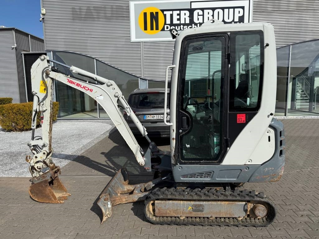 Takeuchi TB 216 Powertilt - Minigrävmaskin: bild 1 Takeuchi TB 216 Powertilt - Minigrävmaskin: bild 1