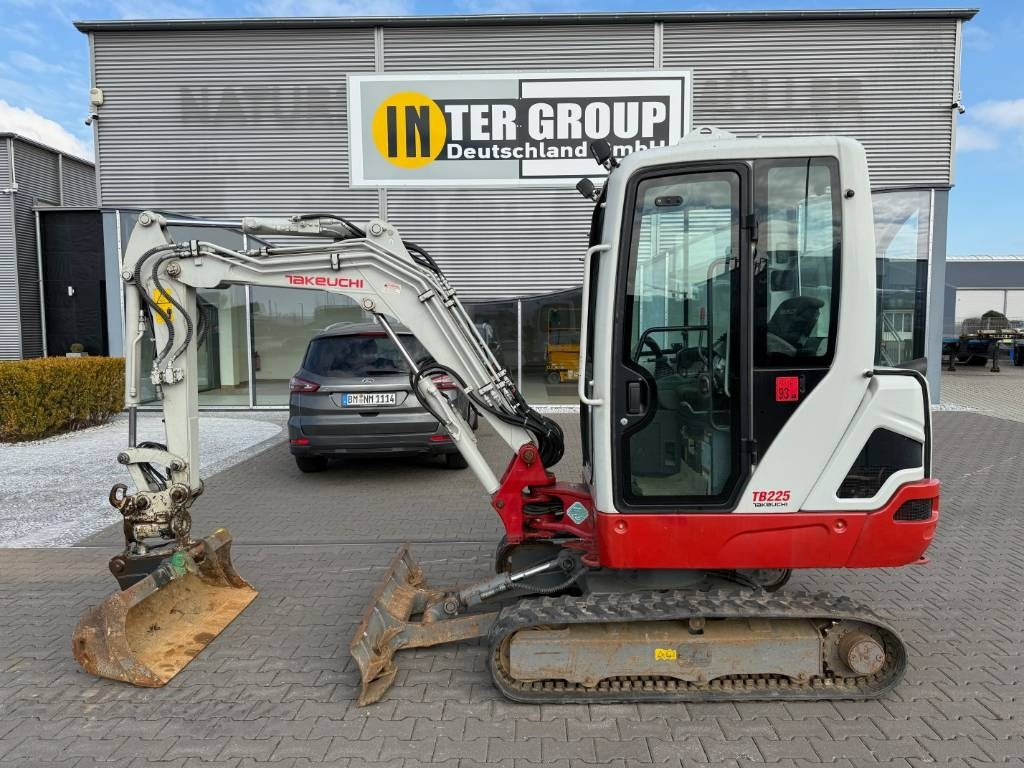 Takeuchi TB 225 V3  - Minigrävmaskin: bild 1 Takeuchi TB 225 V3  - Minigrävmaskin: bild 1