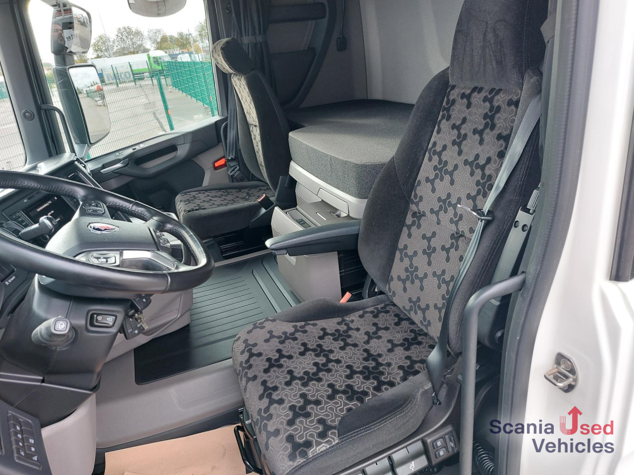 SCANIA R 460 A4x2NA, SUPER, NAVI, Standklima - Dragbil: bild 4 SCANIA R 460 A4x2NA, SUPER, NAVI, Standklima - Dragbil: bild 4