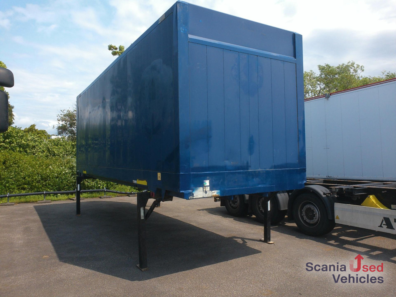 KRONE WB Koffer 7,82 Rolltor - Släp: bild 1 KRONE WB Koffer 7,82 Rolltor - Släp: bild 1