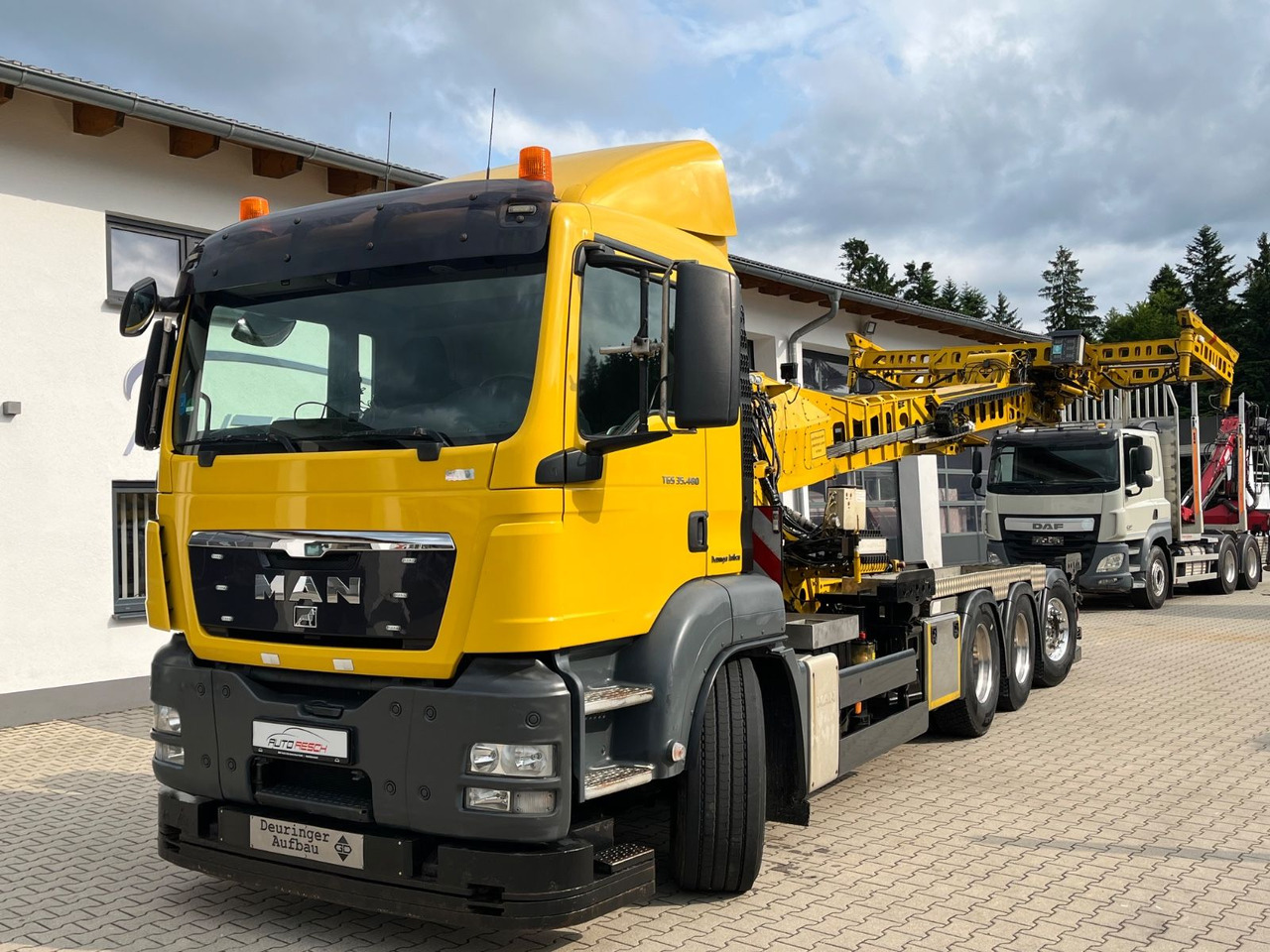 MAN TGS 35.480 8x4-4BL Deuringer Garagentransporter - Kranbil: bild 1 MAN TGS 35.480 8x4-4BL Deuringer Garagentransporter - Kranbil: bild 1