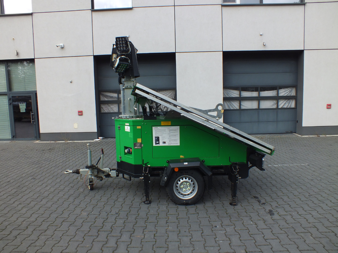 TRIME X-SOLAR - Belysningsmast för Grävmaskin: bild 4 TRIME X-SOLAR - Belysningsmast för Grävmaskin: bild 4