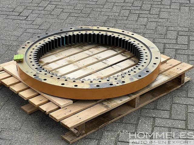 CNH INDUSTRIAL SLEWING RING H2239954 - Lastbilskran: bild 2 CNH INDUSTRIAL SLEWING RING H2239954 - Lastbilskran: bild 2