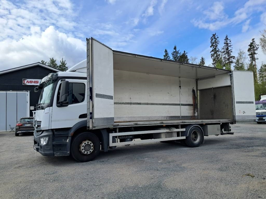 Mercedes-Benz Antos 1824L - Lastbil med skåp: bild 1 Mercedes-Benz Antos 1824L - Lastbil med skåp: bild 1