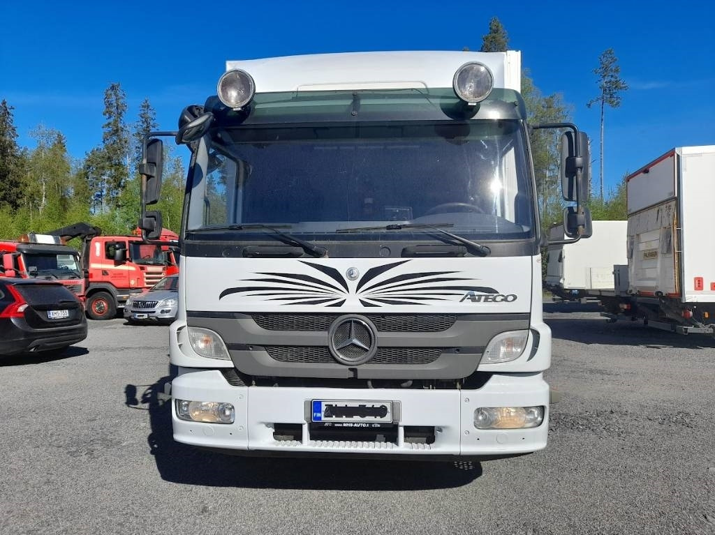 Mercedes-Benz Atego - Lastbil med skåp: bild 2 Mercedes-Benz Atego - Lastbil med skåp: bild 2