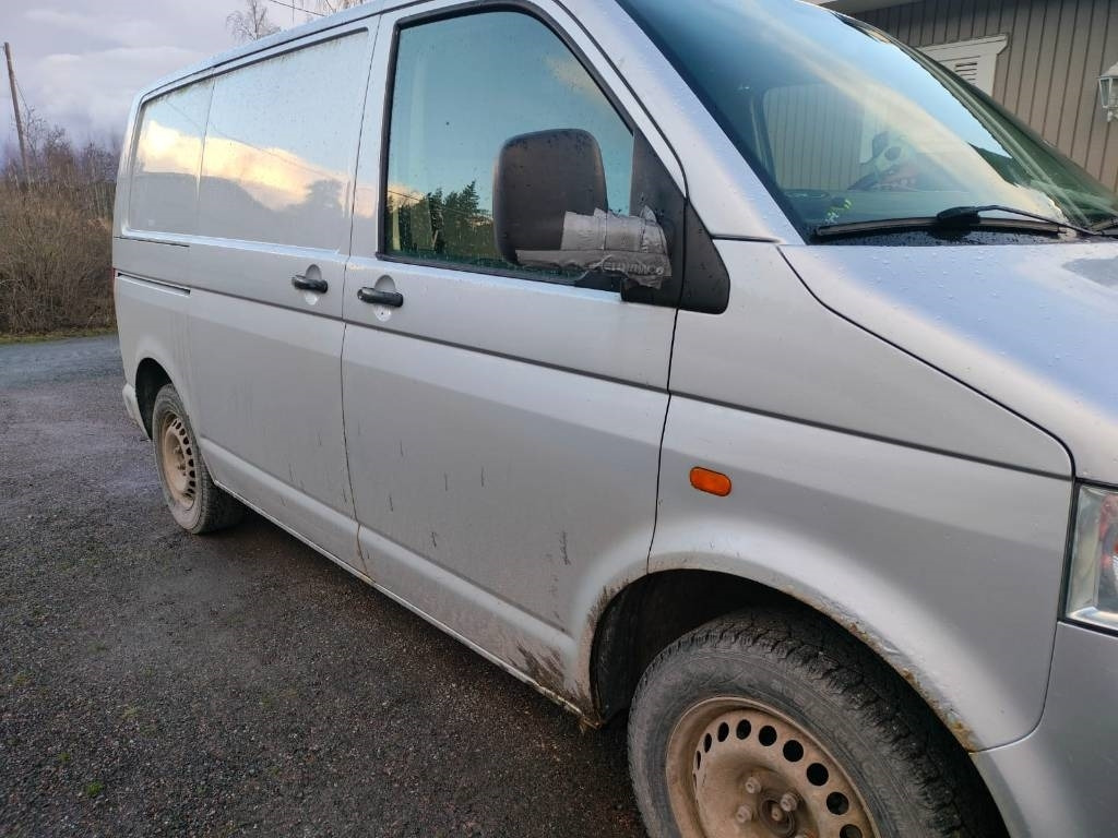 Volkswagen Transporter 1.9 TDI - Små skåpbil: bild 3 Volkswagen Transporter 1.9 TDI - Små skåpbil: bild 3
