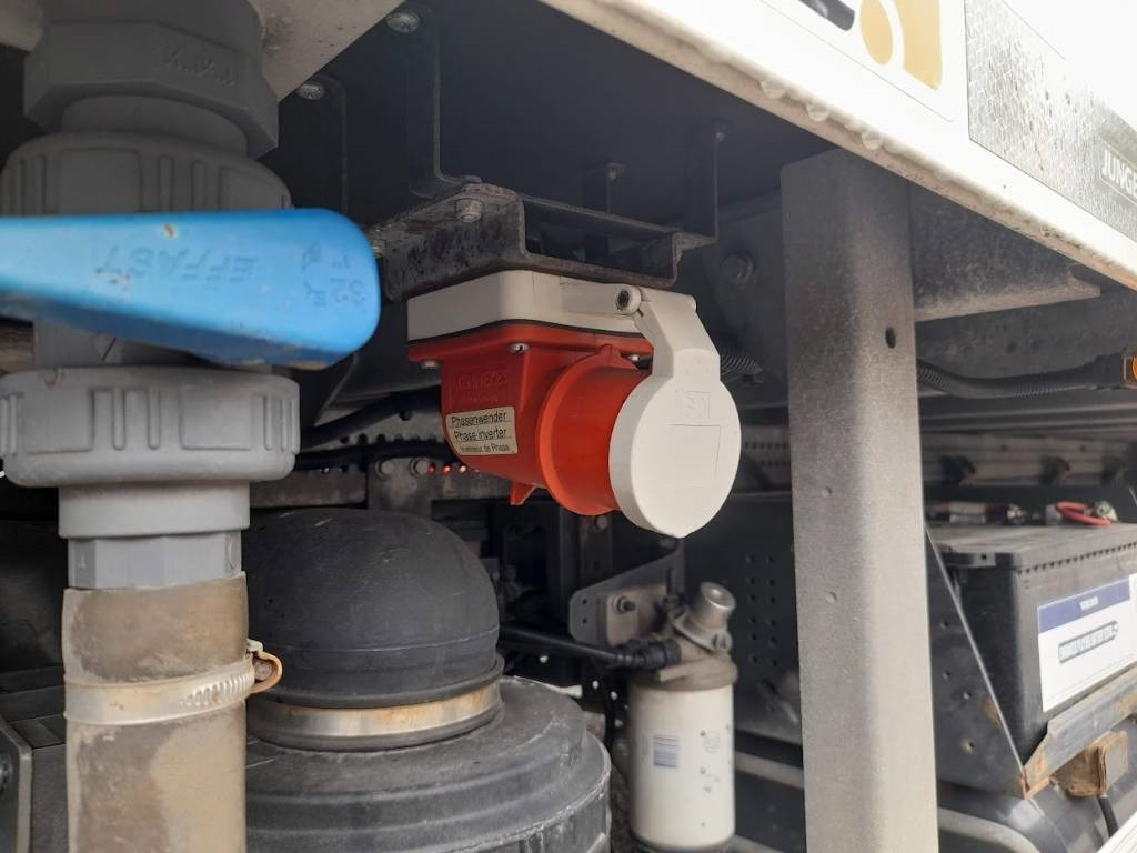 Volvo FL 210 - Kylbil lastbil: bild 3 Volvo FL 210 - Kylbil lastbil: bild 3