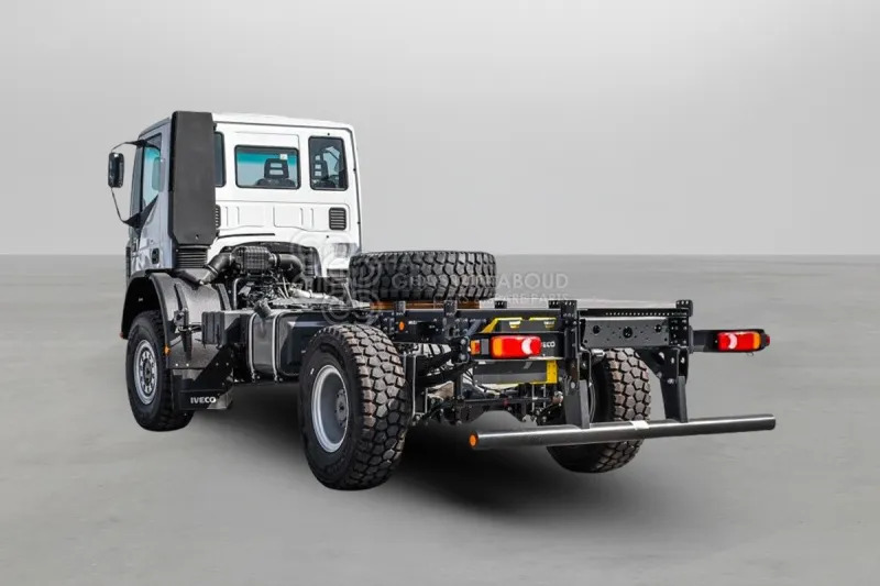 Iveco Euro Cargo ML150 4x4 Chassis - Chassi lastbil: bild 3 Iveco Euro Cargo ML150 4x4 Chassis - Chassi lastbil: bild 3