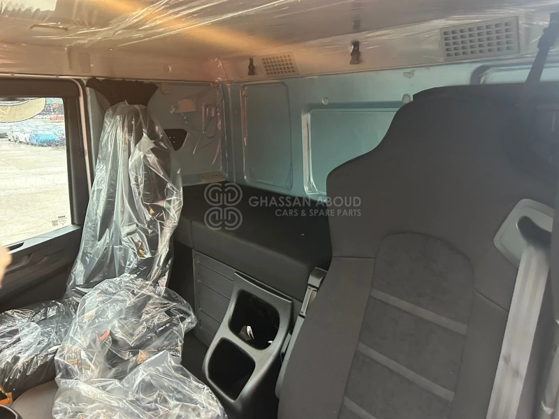 Iveco T-WAY AT380T43H 6x4 R20 Tyres Chassis - Barcelona Stock - Chassi lastbil: bild 3 Iveco T-WAY AT380T43H 6x4 R20 Tyres Chassis - Barcelona Stock - Chassi lastbil: bild 3