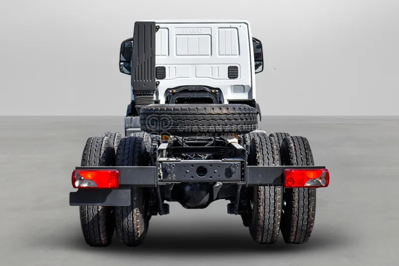 Iveco T-WAY AT380T47H 6x4 R24 Tyres Chassis - Barcelona Stock - Chassi lastbil: bild 5 Iveco T-WAY AT380T47H 6x4 R24 Tyres Chassis - Barcelona Stock - Chassi lastbil: bild 5