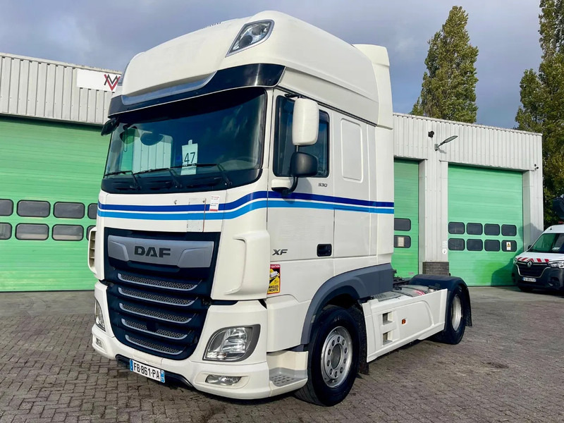DAF XF 530 PARKING CLIMA, FRIGO - Dragbil: bild 1 DAF XF 530 PARKING CLIMA, FRIGO - Dragbil: bild 1
