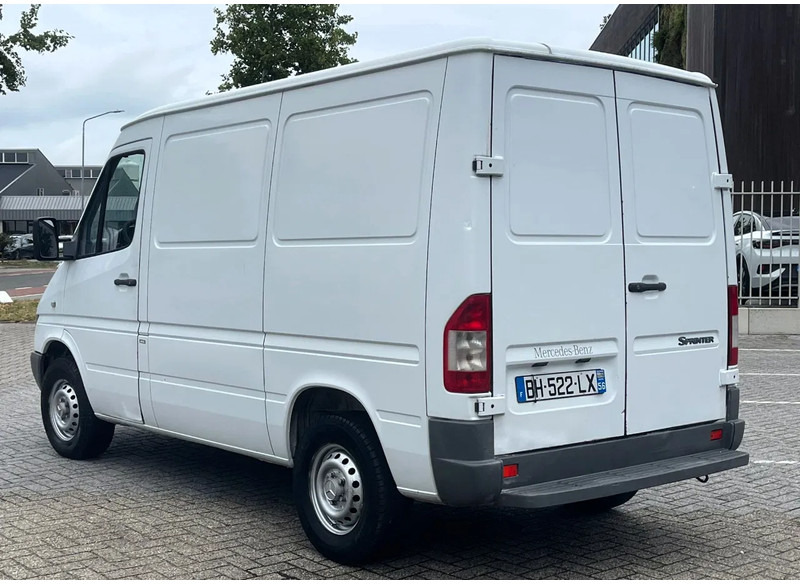 Mercedes-Benz Sprinter 208 3 seats. Very good bus! 100% engine and gearbox! France use - Skåpbil: bild 5 Mercedes-Benz Sprinter 208 3 seats. Very good bus! 100% engine and gearbox! France use - Skåpbil: bild 5